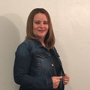 Meet your Posher, Myra